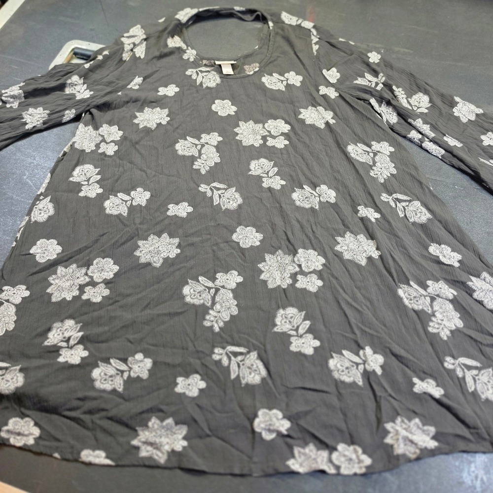 Mossimo Supply Co Womens Large Gray Floral Open Back Long Sleeve Tunic Blouse